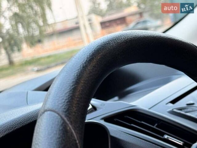 Белый Форд Эскейп, объемом двигателя 2 л и пробегом 140 тыс. км за 11400 $, фото 35 на Automoto.ua