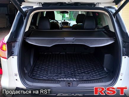 Белый Форд Эскейп, объемом двигателя 2 л и пробегом 140 тыс. км за 13900 $, фото 2 на Automoto.ua