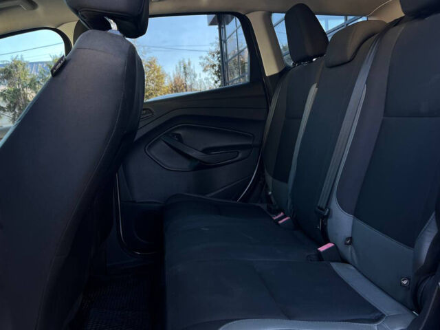 Белый Форд Эскейп, объемом двигателя 2.5 л и пробегом 117 тыс. км за 12000 $, фото 17 на Automoto.ua