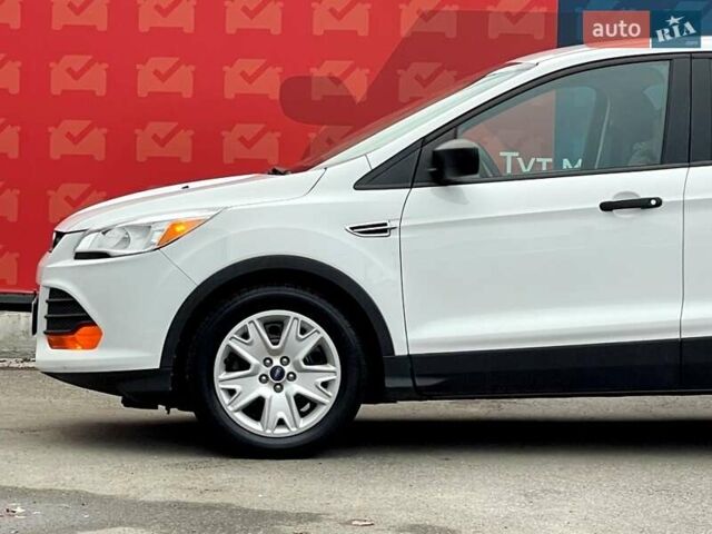 Форд Эскейп 2015 в Киеве на Automoto.ua Белый Форд Эскейп, объемом двигателя 2.5 л и пробегом 156 тыс. км за 10900 $, фото 19 на Automoto.ua