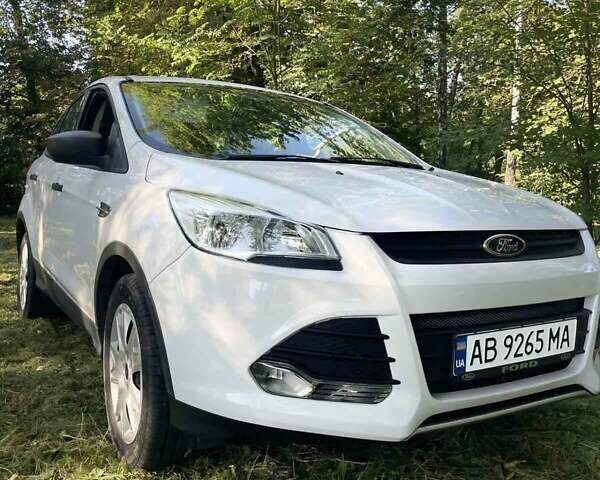 Белый Форд Эскейп, объемом двигателя 2.5 л и пробегом 99 тыс. км за 12800 $, фото 4 на Automoto.ua