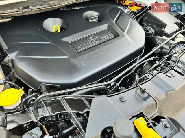 Белый Форд Эскейп, объемом двигателя 2 л и пробегом 140 тыс. км за 11400 $, фото 68 на Automoto.ua