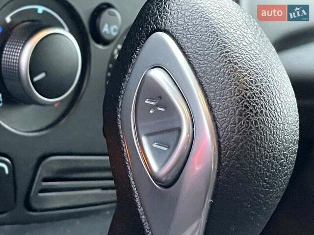 Форд Эскейп 2015 в Киеве на Automoto.ua Белый Форд Эскейп, объемом двигателя 2.5 л и пробегом 156 тыс. км за 10900 $, фото 37 на Automoto.ua