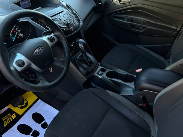 Белый Форд Эскейп, объемом двигателя 2.5 л и пробегом 117 тыс. км за 12000 $, фото 7 на Automoto.ua