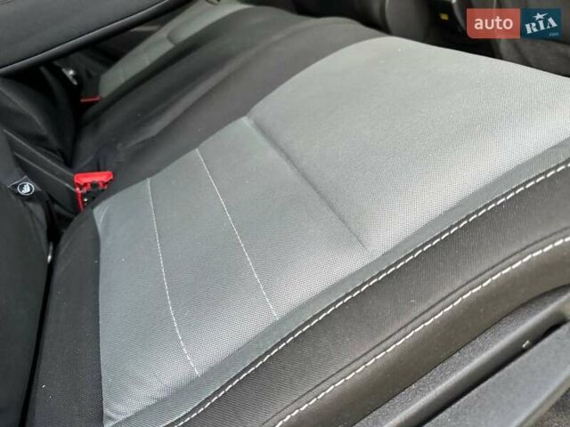 Белый Форд Эскейп, объемом двигателя 2 л и пробегом 140 тыс. км за 11400 $, фото 53 на Automoto.ua