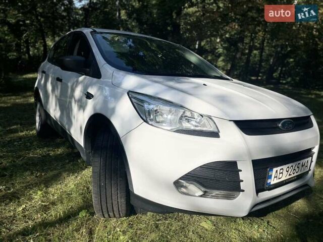 Белый Форд Эскейп, объемом двигателя 2.5 л и пробегом 99 тыс. км за 12800 $, фото 8 на Automoto.ua