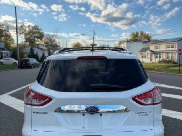 Белый Форд Эскейп, объемом двигателя 2 л и пробегом 75 тыс. км за 7000 $, фото 6 на Automoto.ua