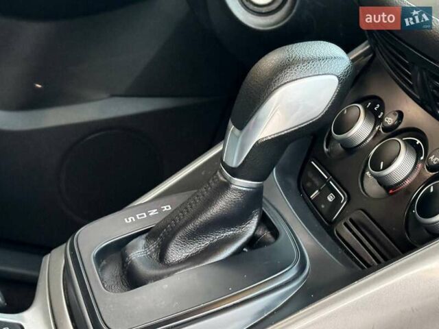 Белый Форд Эскейп, объемом двигателя 2 л и пробегом 140 тыс. км за 11400 $, фото 66 на Automoto.ua