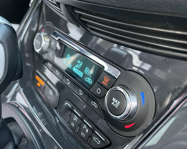 Білий Форд Ескейп, об'ємом двигуна 2 л та пробігом 149 тис. км за 12600 $, фото 14 на Automoto.ua