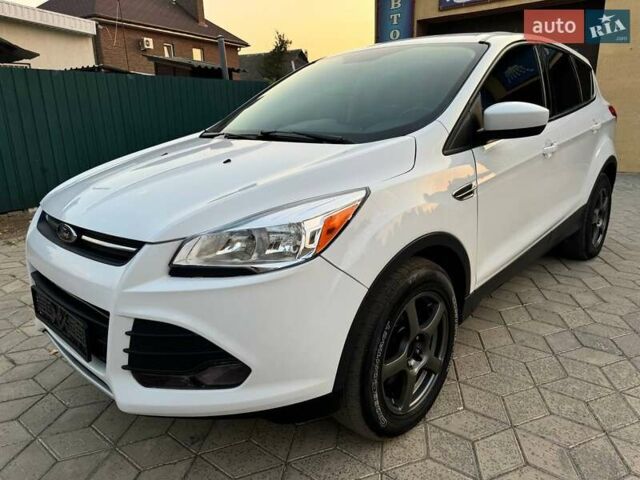 Белый Форд Эскейп, объемом двигателя 2 л и пробегом 140 тыс. км за 11400 $, фото 5 на Automoto.ua