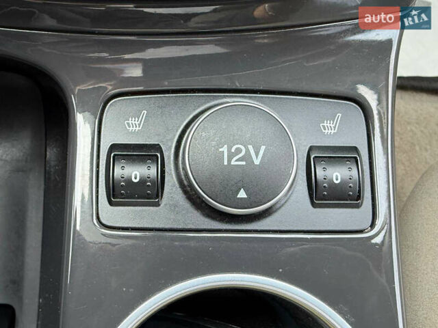 Белый Форд Эскейп, объемом двигателя 2 л и пробегом 179 тыс. км за 12600 $, фото 68 на Automoto.ua