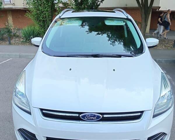 Белый Форд Эскейп, объемом двигателя 2 л и пробегом 130 тыс. км за 13700 $, фото 7 на Automoto.ua