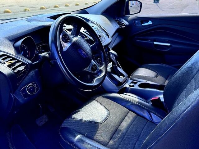 Белый Форд Эскейп, объемом двигателя 1.6 л и пробегом 97 тыс. км за 12000 $, фото 1 на Automoto.ua