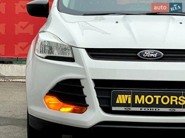Форд Эскейп 2015 в Киеве на Automoto.ua Белый Форд Эскейп, объемом двигателя 2.5 л и пробегом 156 тыс. км за 10900 $, фото 9 на Automoto.ua