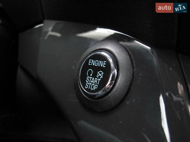 Белый Форд Эскейп, объемом двигателя 2 л и пробегом 117 тыс. км за 14000 $, фото 74 на Automoto.ua