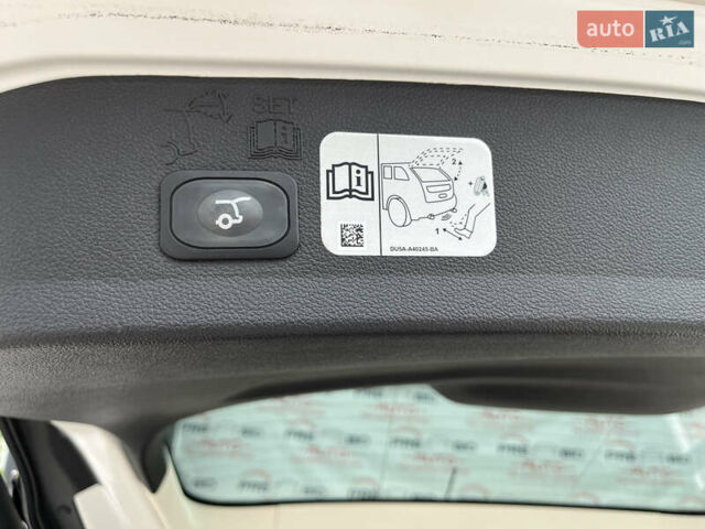 Белый Форд Эскейп, объемом двигателя 1.5 л и пробегом 167 тыс. км за 13350 $, фото 27 на Automoto.ua