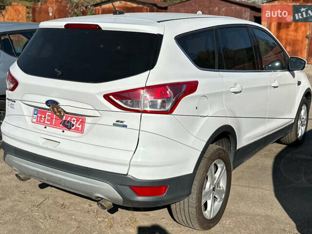 Белый Форд Эскейп, объемом двигателя 1.6 л и пробегом 240 тыс. км за 6400 $, фото 2 на Automoto.ua