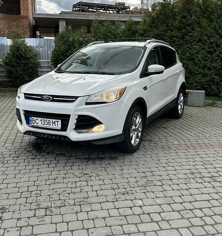 Форд Ескейп 2016 у Івано-Франківську на Automoto.ua Білий Форд Ескейп, об'ємом двигуна 2 л та пробігом 130 тис. км за 12000 $, фото 5 на Automoto.ua