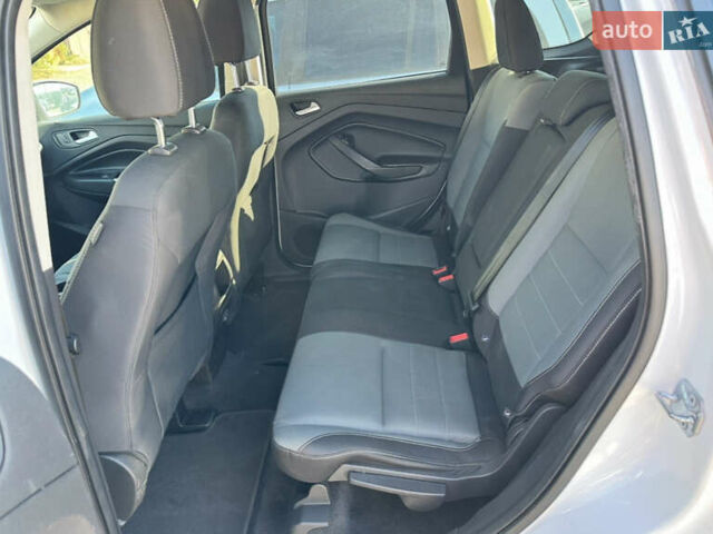 Белый Форд Эскейп, объемом двигателя 1.6 л и пробегом 240 тыс. км за 6400 $, фото 12 на Automoto.ua