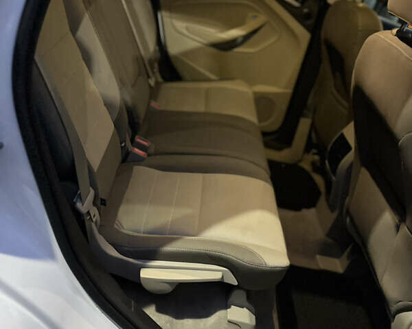 Білий Форд Ескейп, об'ємом двигуна 1.6 л та пробігом 183 тис. км за 11300 $, фото 21 на Automoto.ua