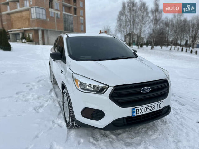 Белый Форд Эскейп, объемом двигателя 2.5 л и пробегом 312 тыс. км за 10500 $, фото 2 на Automoto.ua