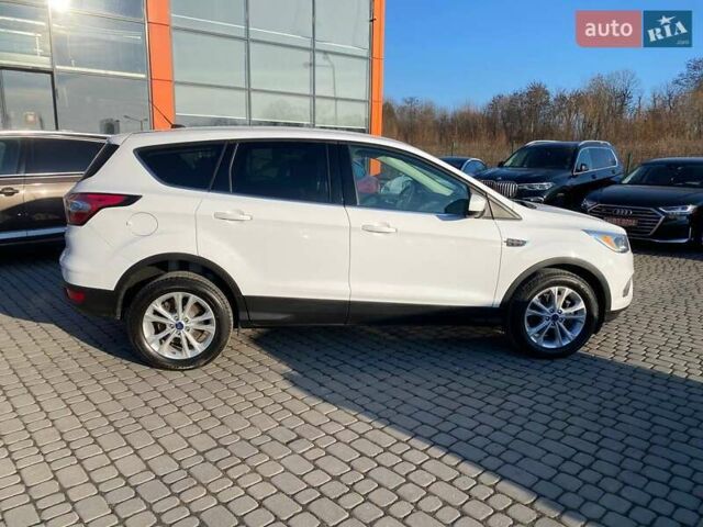 Білий Форд Ескейп, об'ємом двигуна 1.5 л та пробігом 210 тис. км за 11400 $, фото 7 на Automoto.ua