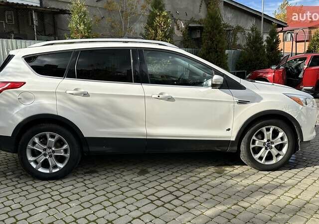 Форд Ескейп 2016 у Івано-Франківську на Automoto.ua Білий Форд Ескейп, об'ємом двигуна 2 л та пробігом 130 тис. км за 12000 $, фото 11 на Automoto.ua