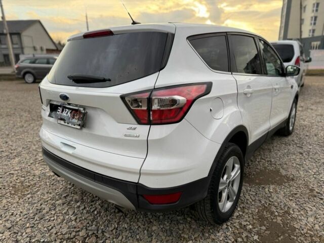 Белый Форд Эскейп, объемом двигателя 0 л и пробегом 87 тыс. км за 14100 $, фото 5 на Automoto.ua