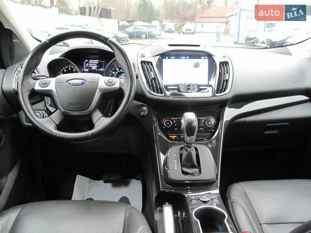 Белый Форд Эскейп, объемом двигателя 2 л и пробегом 117 тыс. км за 14000 $, фото 54 на Automoto.ua