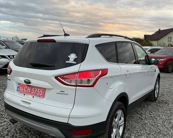 Білий Форд Ескейп, об'ємом двигуна 1.6 л та пробігом 219 тис. км за 8799 $, фото 6 на Automoto.ua