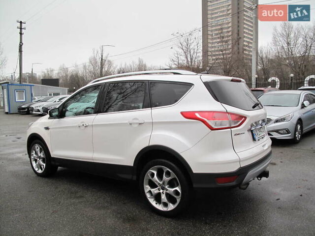 Белый Форд Эскейп, объемом двигателя 2 л и пробегом 117 тыс. км за 14000 $, фото 7 на Automoto.ua