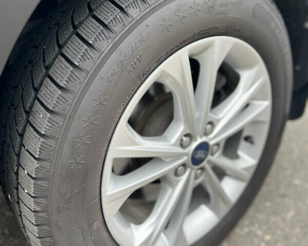 Белый Форд Эскейп, объемом двигателя 1.5 л и пробегом 208 тыс. км за 11899 $, фото 6 на Automoto.ua