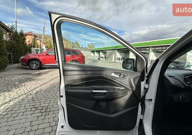 Форд Ескейп 2016 у Івано-Франківську на Automoto.ua Білий Форд Ескейп, об'ємом двигуна 2 л та пробігом 130 тис. км за 12000 $, фото 18 на Automoto.ua