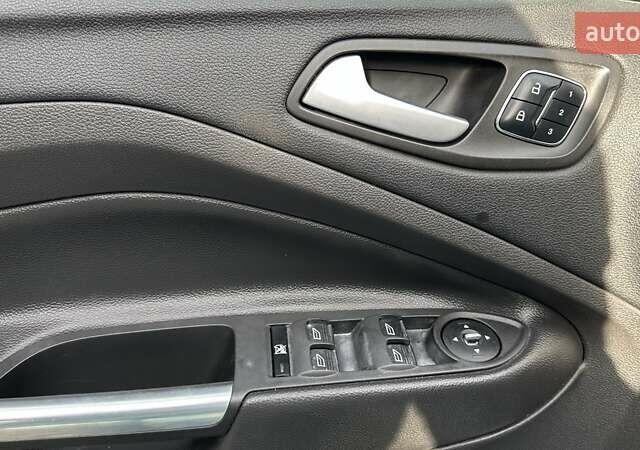 Форд Ескейп 2016 у Івано-Франківську на Automoto.ua Білий Форд Ескейп, об'ємом двигуна 2 л та пробігом 130 тис. км за 12000 $, фото 17 на Automoto.ua