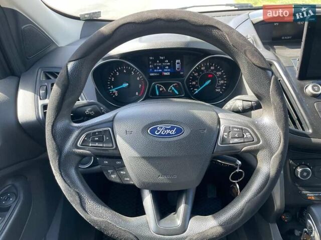 Белый Форд Эскейп, объемом двигателя 2.5 л и пробегом 179 тыс. км за 13000 $, фото 7 на Automoto.ua