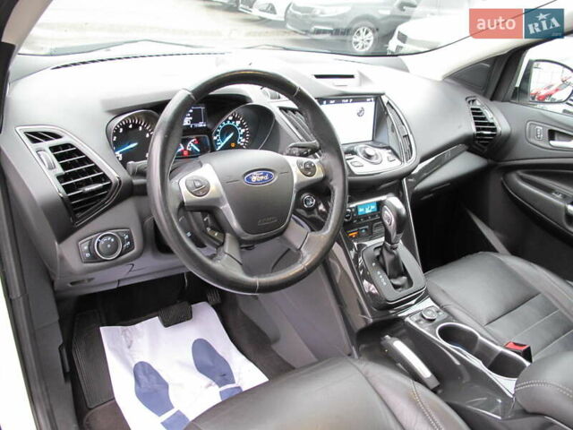 Белый Форд Эскейп, объемом двигателя 2 л и пробегом 117 тыс. км за 14000 $, фото 23 на Automoto.ua