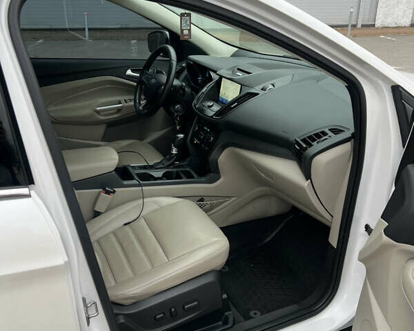 Белый Форд Эскейп, объемом двигателя 1.5 л и пробегом 208 тыс. км за 11899 $, фото 11 на Automoto.ua