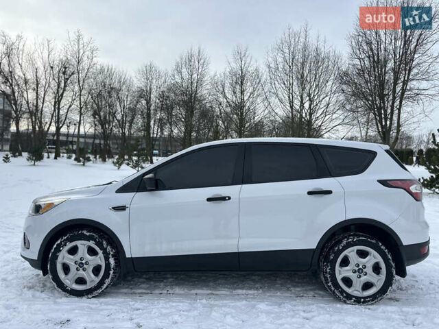 Белый Форд Эскейп, объемом двигателя 2.5 л и пробегом 312 тыс. км за 10500 $, фото 4 на Automoto.ua