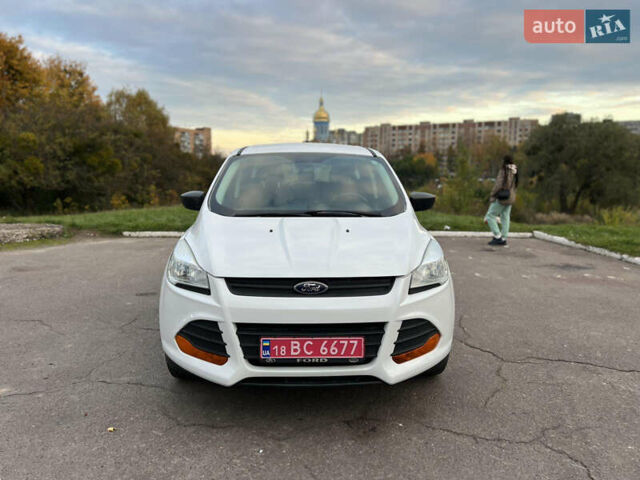 Форд Эскейп 2016 в Жмеренке на Automoto.ua Белый Форд Эскейп, объемом двигателя 2.5 л и пробегом 149 тыс. км за 10980 $, фото 2 на Automoto.ua
