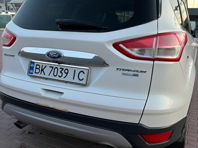 Белый Форд Эскейп, объемом двигателя 2 л и пробегом 140 тыс. км за 13000 $, фото 3 на Automoto.ua