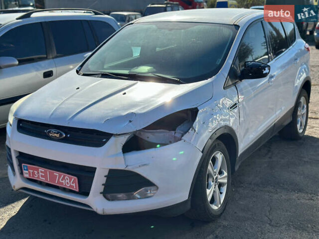 Белый Форд Эскейп, объемом двигателя 1.6 л и пробегом 240 тыс. км за 6400 $, фото 4 на Automoto.ua