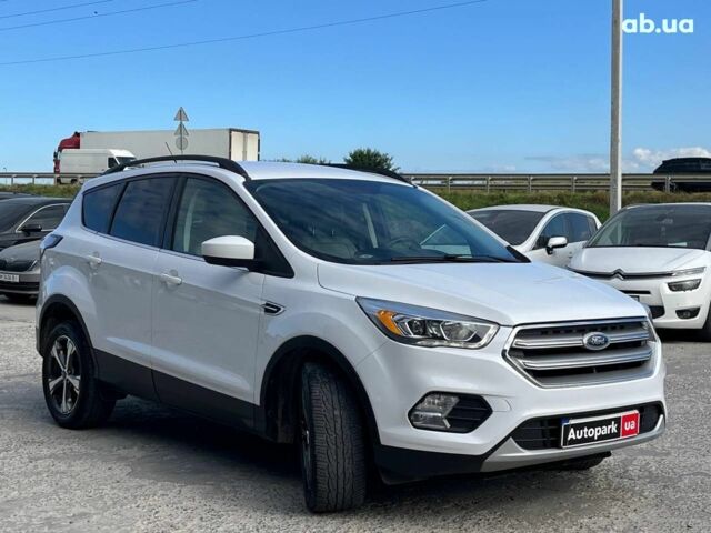 Белый Форд Эскейп, объемом двигателя 1.5 л и пробегом 105 тыс. км за 13980 $, фото 2 на Automoto.ua