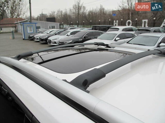 Белый Форд Эскейп, объемом двигателя 2 л и пробегом 117 тыс. км за 14000 $, фото 14 на Automoto.ua