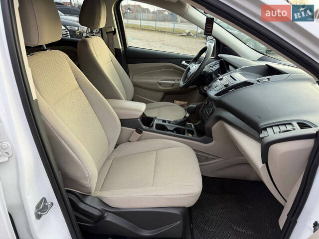 Белый Форд Эскейп, объемом двигателя 1.5 л и пробегом 75 тыс. км за 14100 $, фото 15 на Automoto.ua