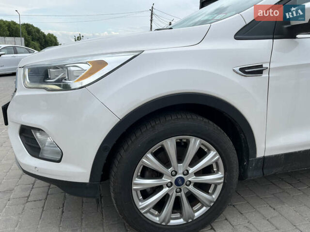 Белый Форд Эскейп, объемом двигателя 1.5 л и пробегом 167 тыс. км за 13350 $, фото 6 на Automoto.ua