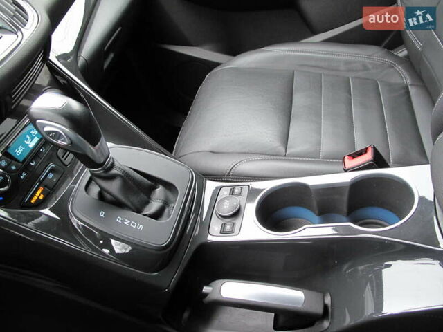 Белый Форд Эскейп, объемом двигателя 2 л и пробегом 117 тыс. км за 14000 $, фото 73 на Automoto.ua