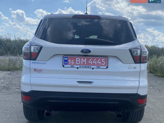 Білий Форд Ескейп, об'ємом двигуна 1.5 л та пробігом 48 тис. км за 13000 $, фото 4 на Automoto.ua