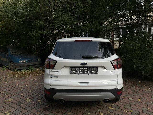 Белый Форд Эскейп, объемом двигателя 2 л и пробегом 64 тыс. км за 14500 $, фото 9 на Automoto.ua