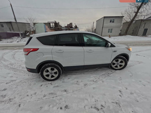 Белый Форд Эскейп, объемом двигателя 1.6 л и пробегом 150 тыс. км за 8200 $, фото 7 на Automoto.ua