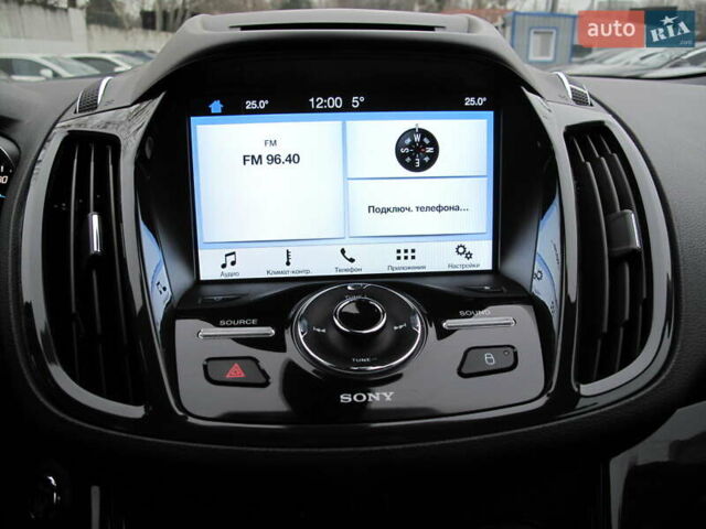 Белый Форд Эскейп, объемом двигателя 2 л и пробегом 117 тыс. км за 14000 $, фото 79 на Automoto.ua